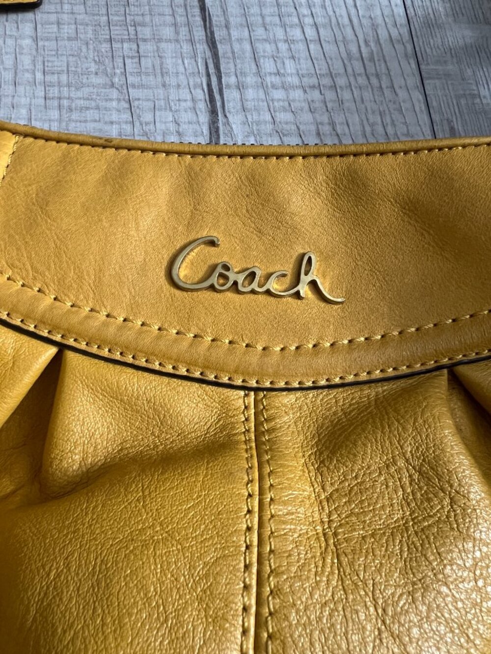 Coach Yellow Leather Ashley Hobo Y2K Retro Shoulder Bag Purse - Picture 3 of 11